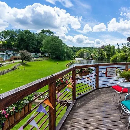 Apartment Leylandii 2 Bed In Picturesque Town.